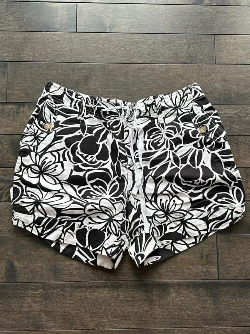 Liz Floral Shorts